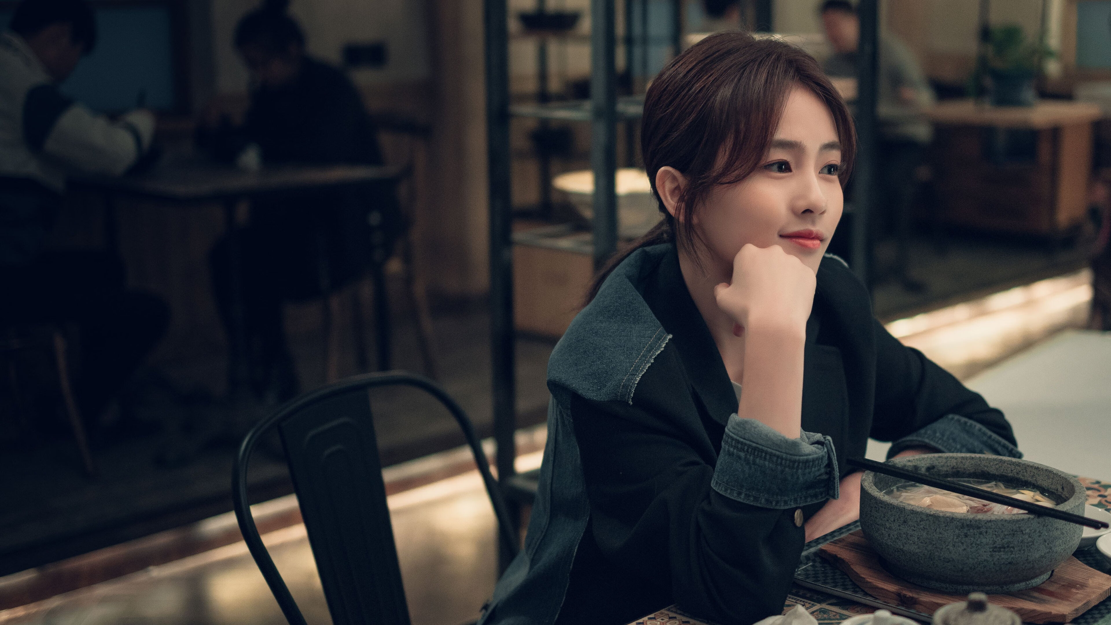 不列颠的双重颠覆,从苏格兰街头到英超绿茵,如何以智慧击倒巨兽